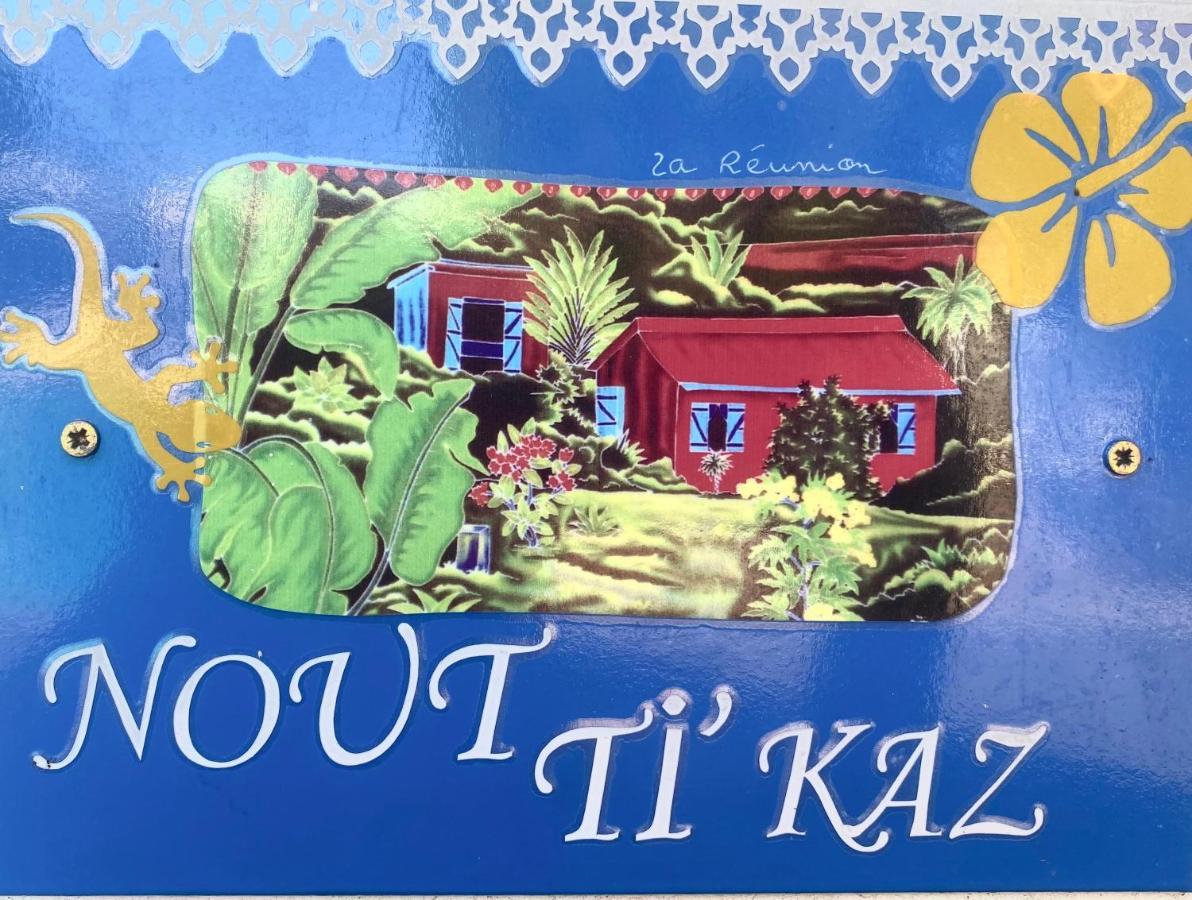 Nout Ti Kaz Le Bains Apartment L'Etang-Sale Ngoại thất bức ảnh